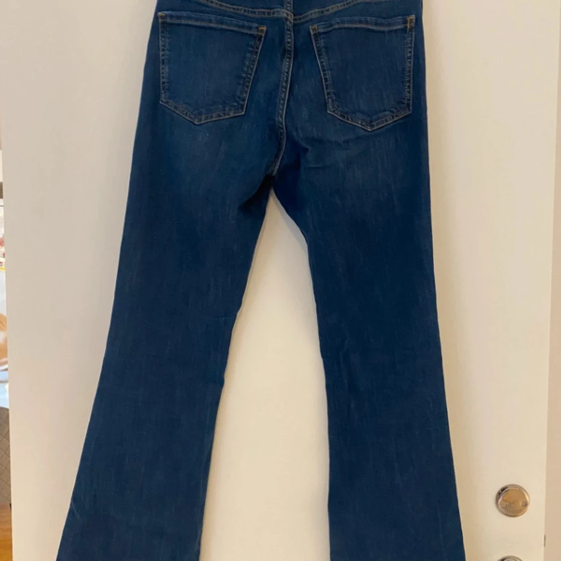 Blå bootcut jeans med normal passform - 1