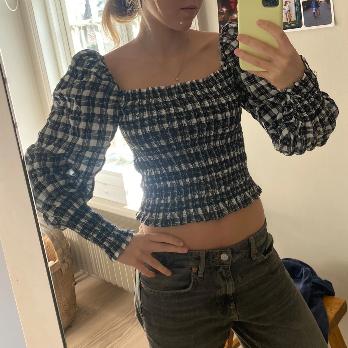 Svartvit rutig offshoulder topp från H&M - 2