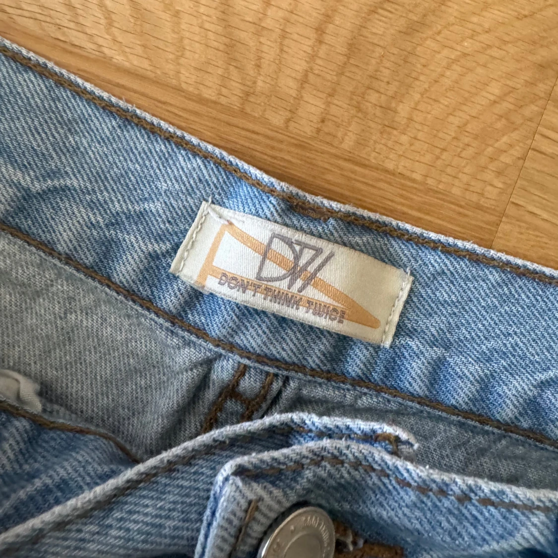 Ljusblå jeans från Don't Think Twice - 3