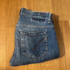 Dondup George - Snygga Dondup jeans i bra skick | Model: George | Nypris 2000 kr | Storlek 31