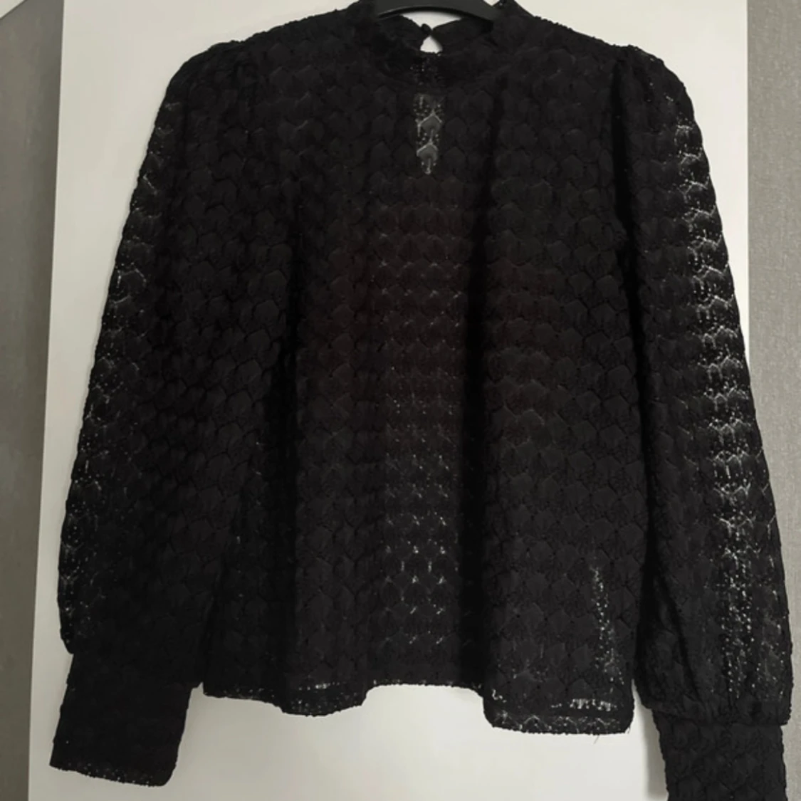 Svart spetsblus från Nelly - 1