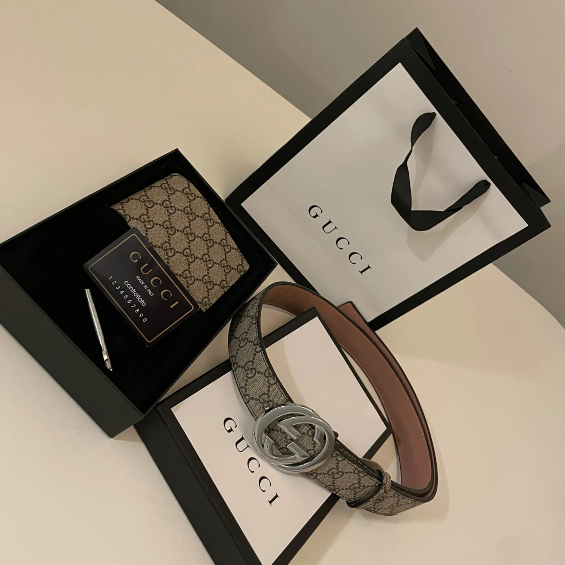 Beige GG-mönstrat bälte från Gucci - 2