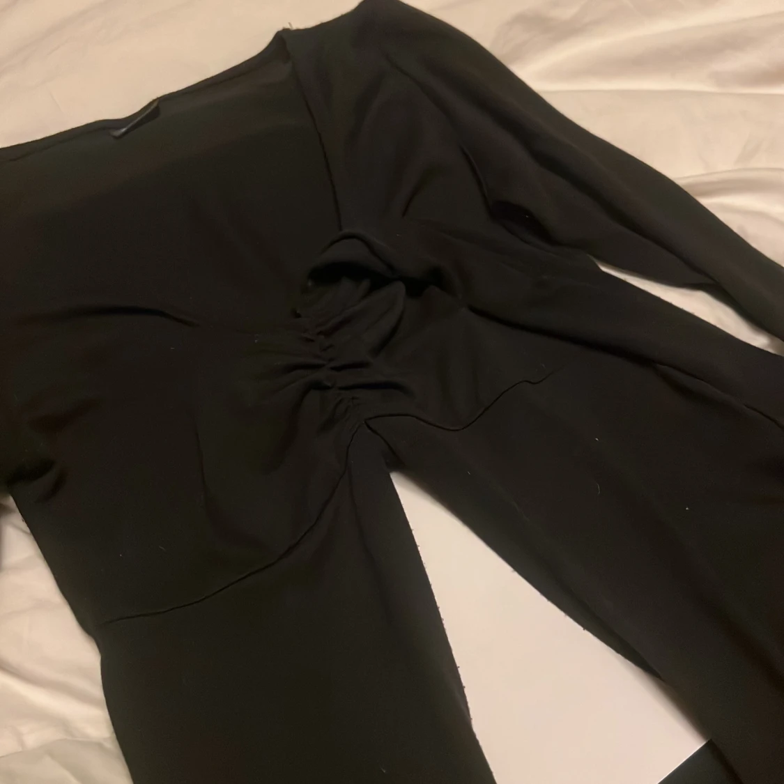 Svart omlottopp med knyt från Gina Tricot - 3