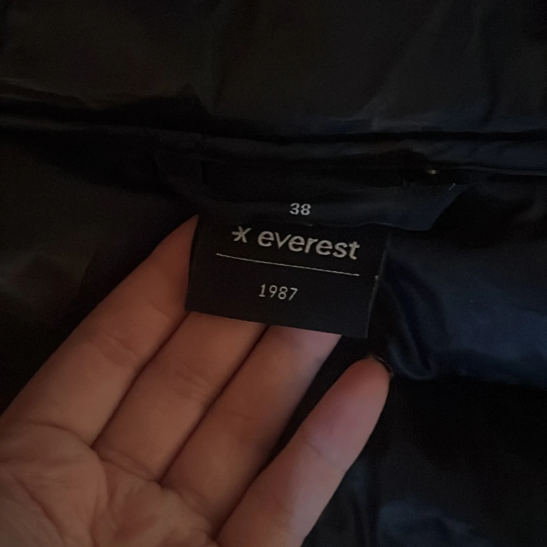 Svart pufferjacka från Everest, strl 38 - 2