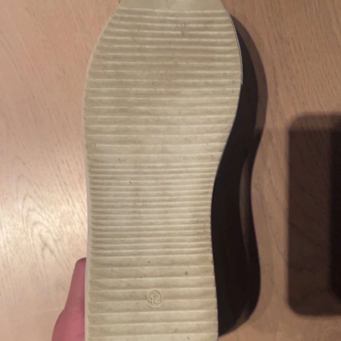 Human scales strl 42 - 2