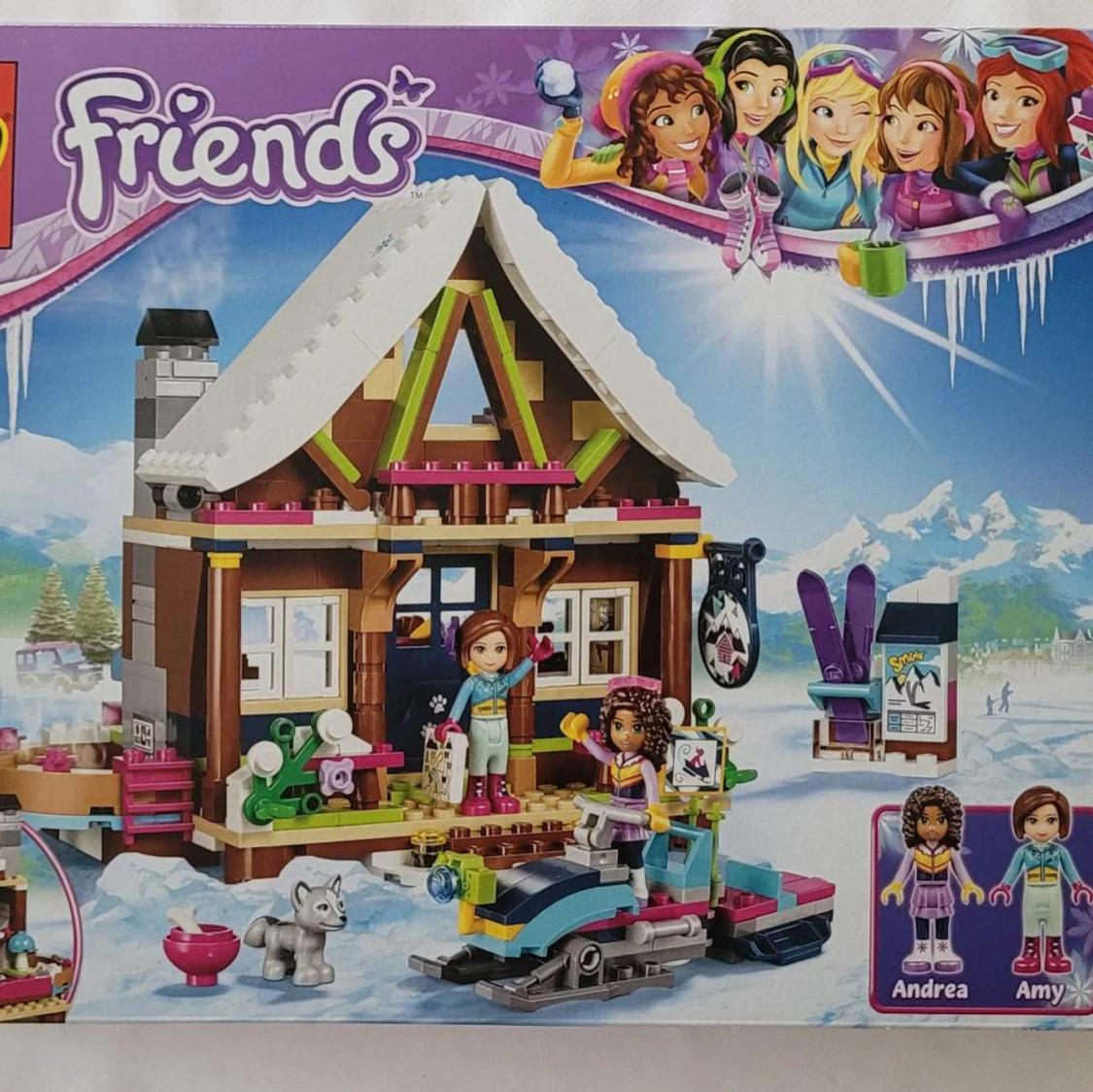 LEGO Friends 41323 - Snow Resort Chalet - 2