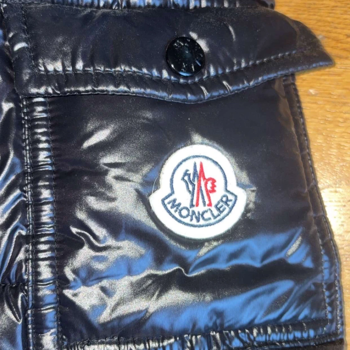 Svart Moncler maya - 1