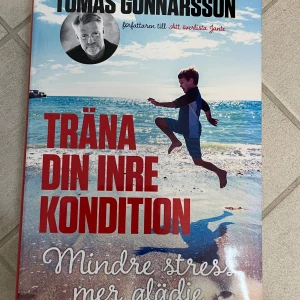 Träna din inre kondition - Vill du minska stress och få mer glädje i vardagen? Den här boken guidar dig genom övningar för att stärka din mentala kondition och bygga mentala muskler. Perfekt för unga som vill må bättre, hitta nya vanor och bli sitt bästa jag.