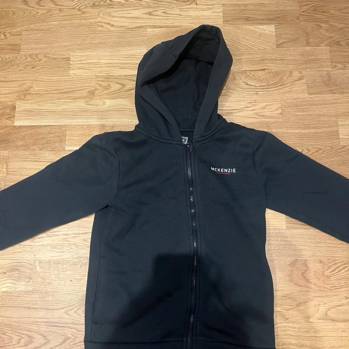 Svart tracksuite från McKenzie - 2