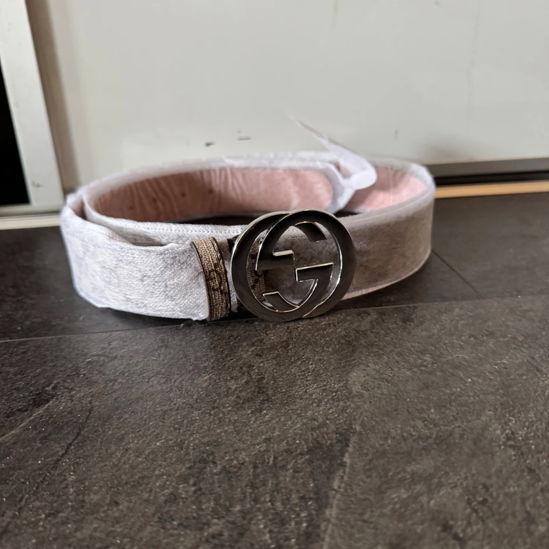 Beige sammetsskärp  GG - 3