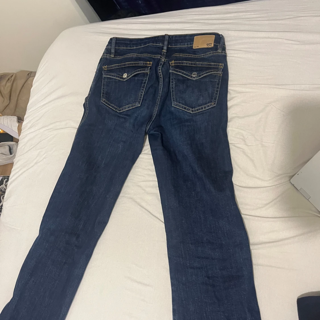 Mörkblå jeans från 157, bootcut - 2
