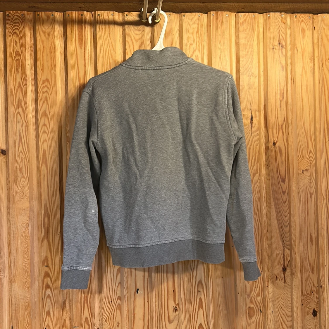 Grå half zip tröja från GANT - 1