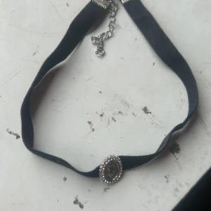 Choker - En choker ja ignorera mitt skitiga bord 