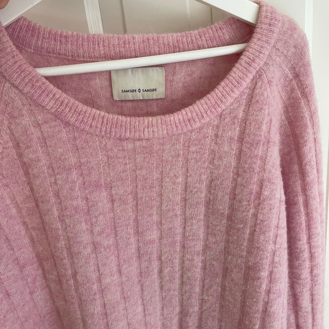 Rosa stickad tröja från Samsøe Samsøe - 1
