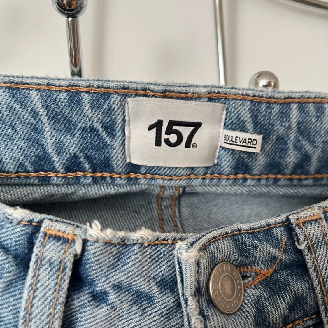 Högmidjade jeans från Lager 157 - 1