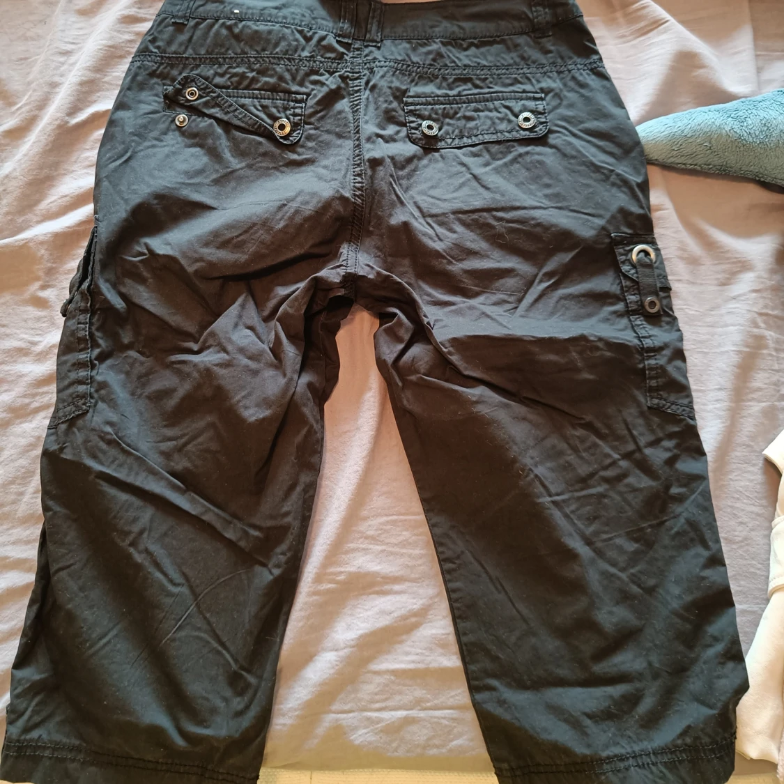Svarta cargopants från Esprit - 1