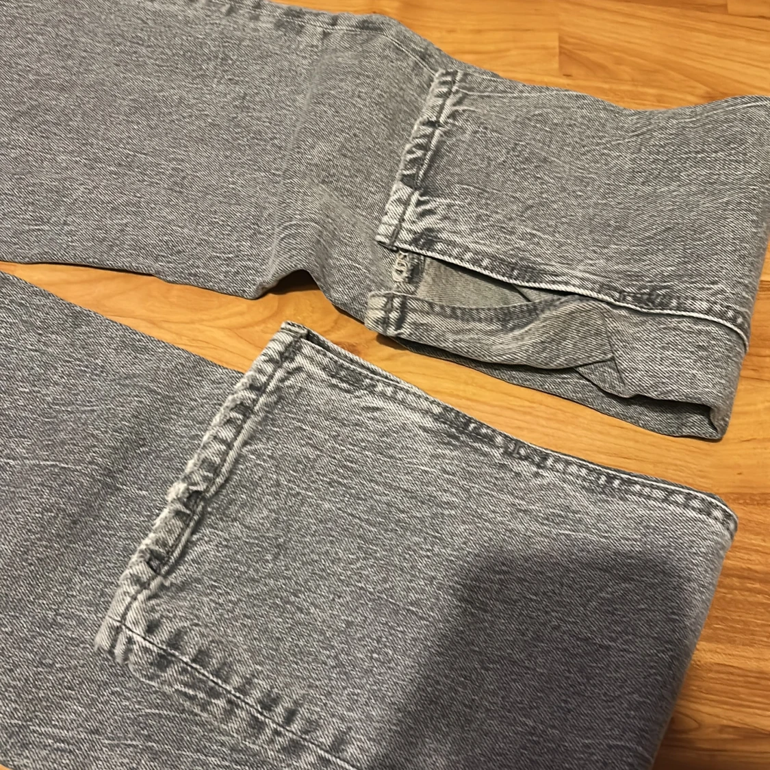 Grå raka jeans från Zara, strl 34 - 2