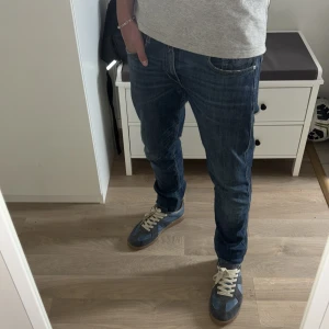 Replay anbass  - I princip nya, inga defekter finns. Kostar 2000 vårat pris endast 399 priset kan alltid diskuteras 