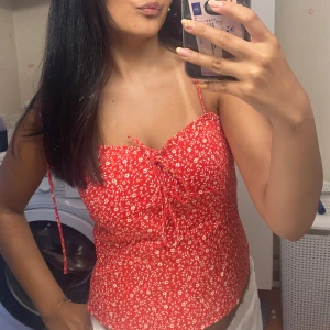 Blommig topp - Söt topp