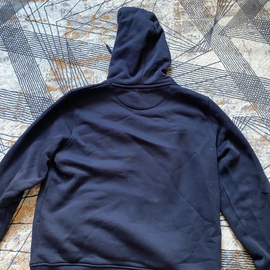 Mörkblå hoodie från GANT med brodyr - 1