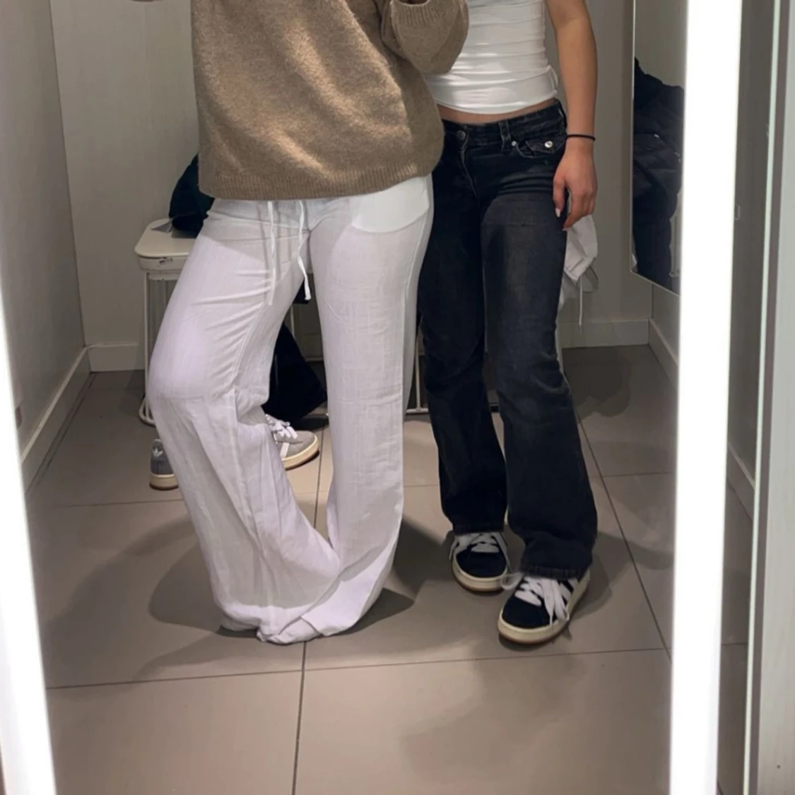 Vita linnebyxor med snörning - 1