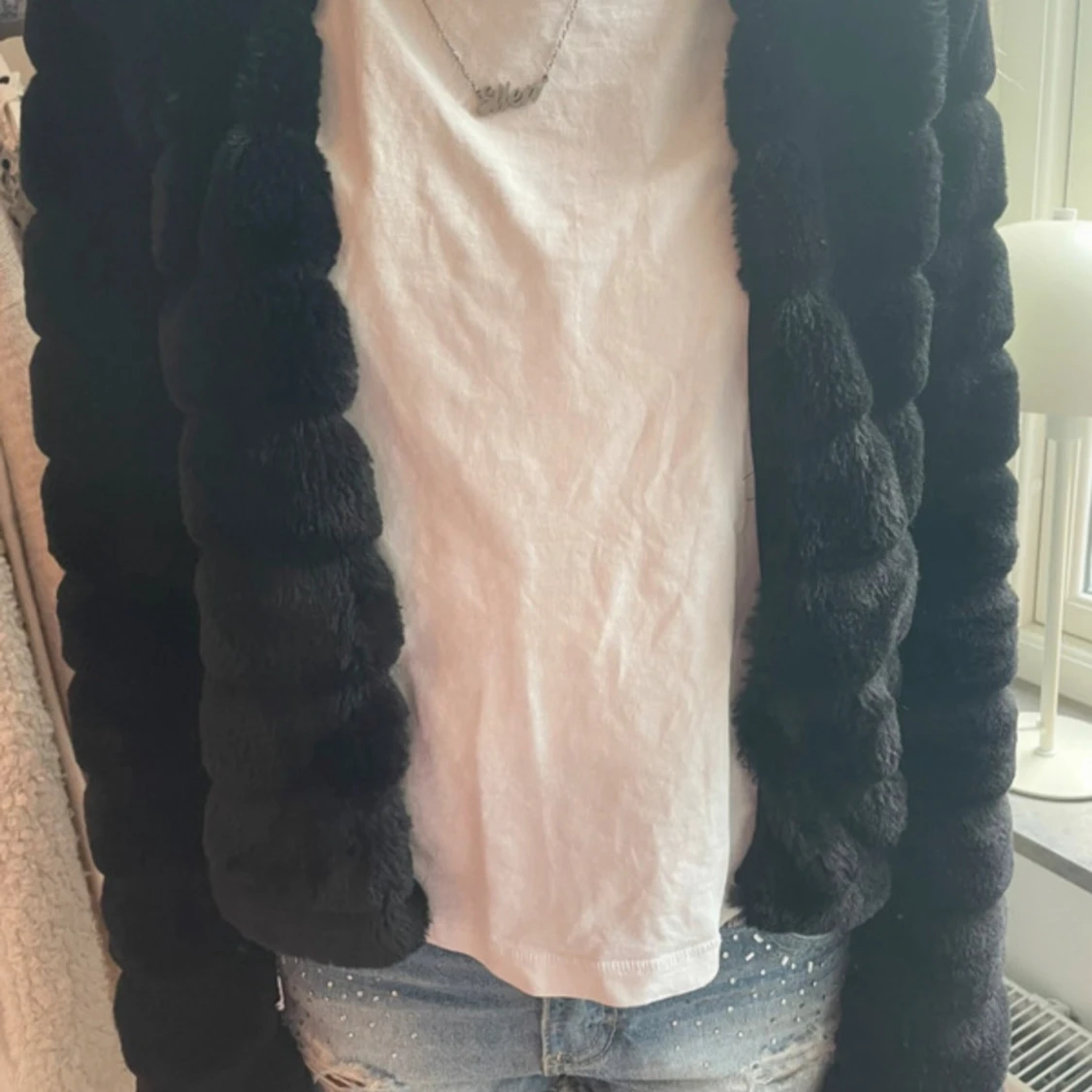 fluffig svart pälsjacka/kofta - 4