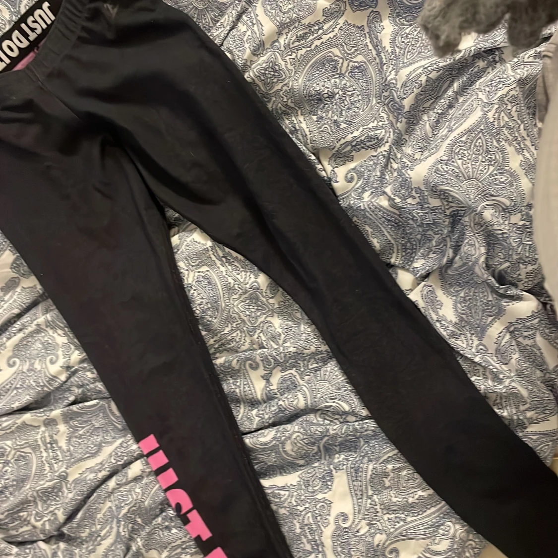 Svarta Nike leggings med tryck - 1
