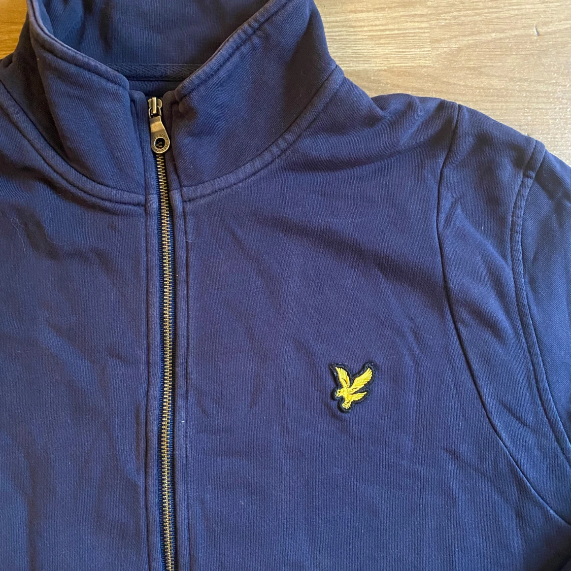 Lyle & Scott zipjacka i marinblå/navy - 1
