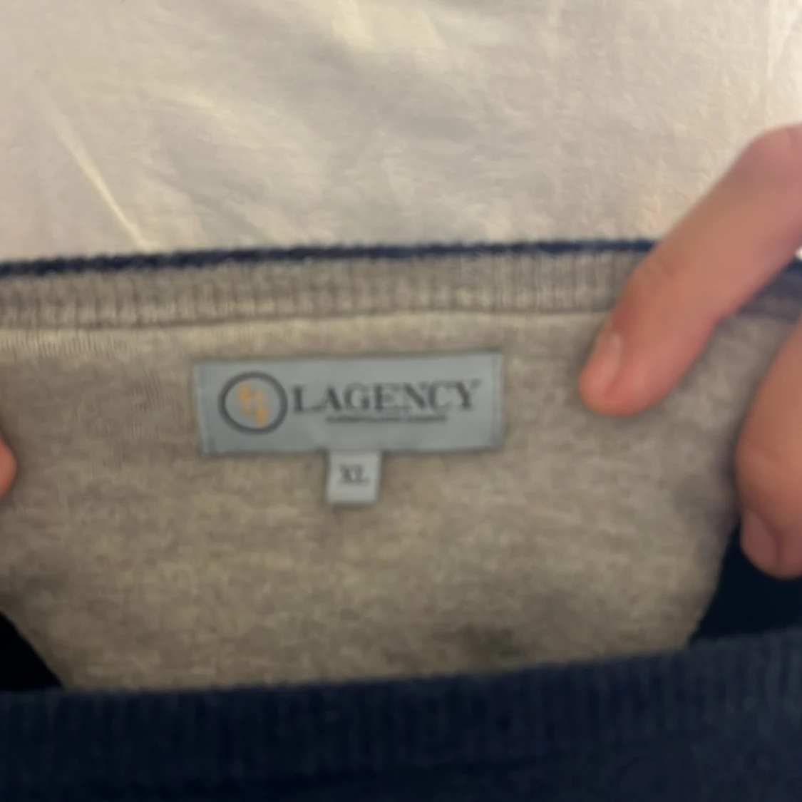 Mörkblå stickad tröja från Lagency XL - 2