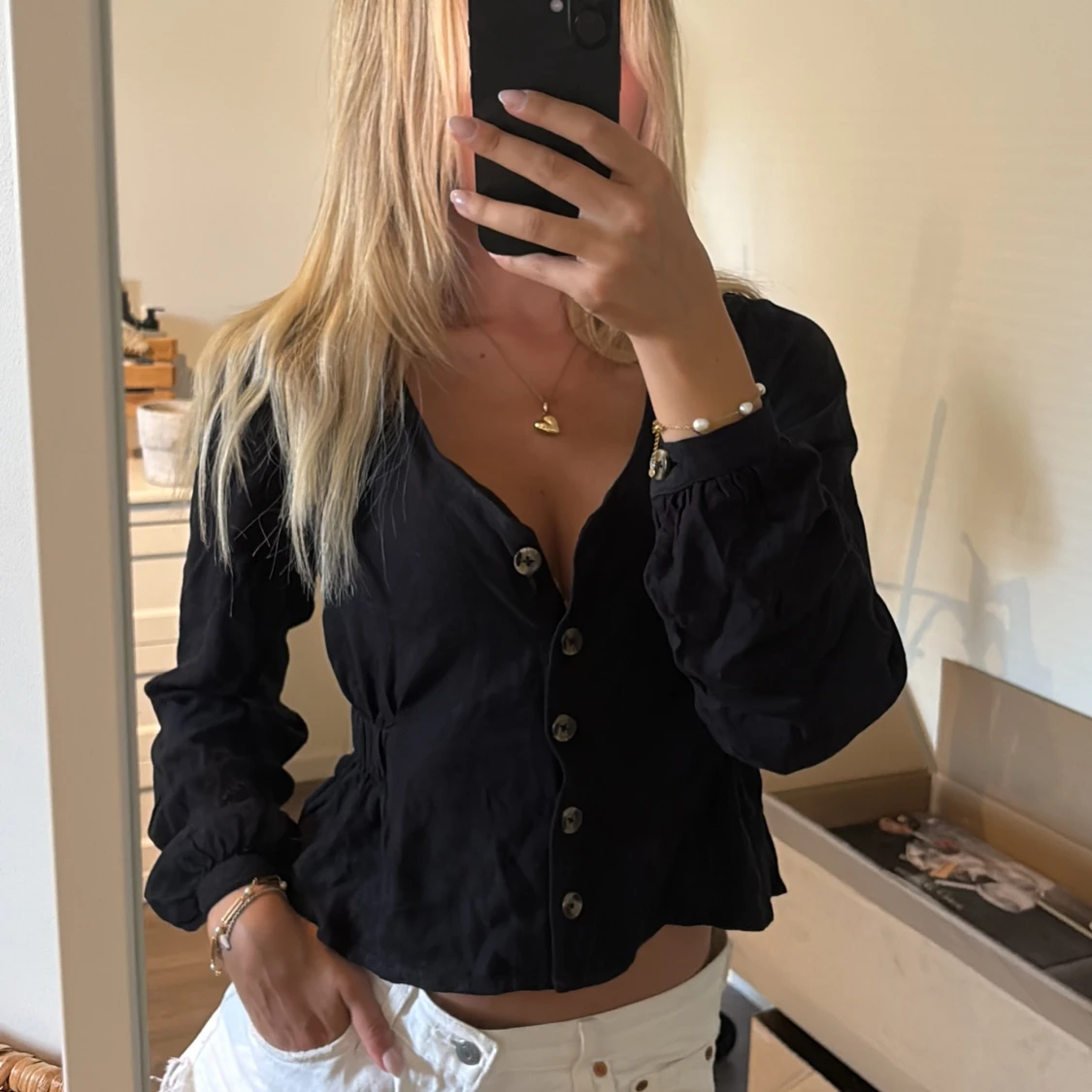 Blus med knappar🤍🥐