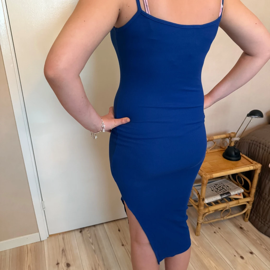 Blå ribbad långklänning från Amisu - 1