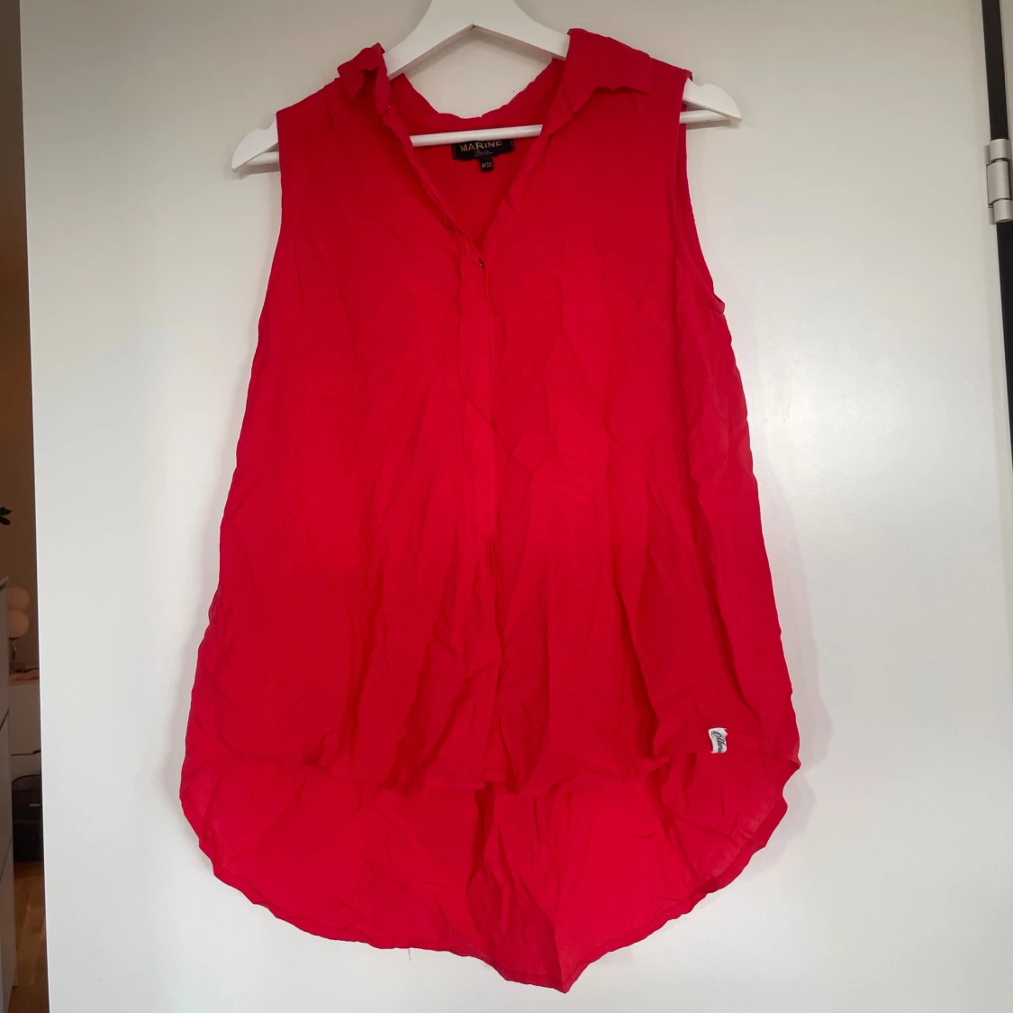 Röd ärmlös blus från Marine Classic