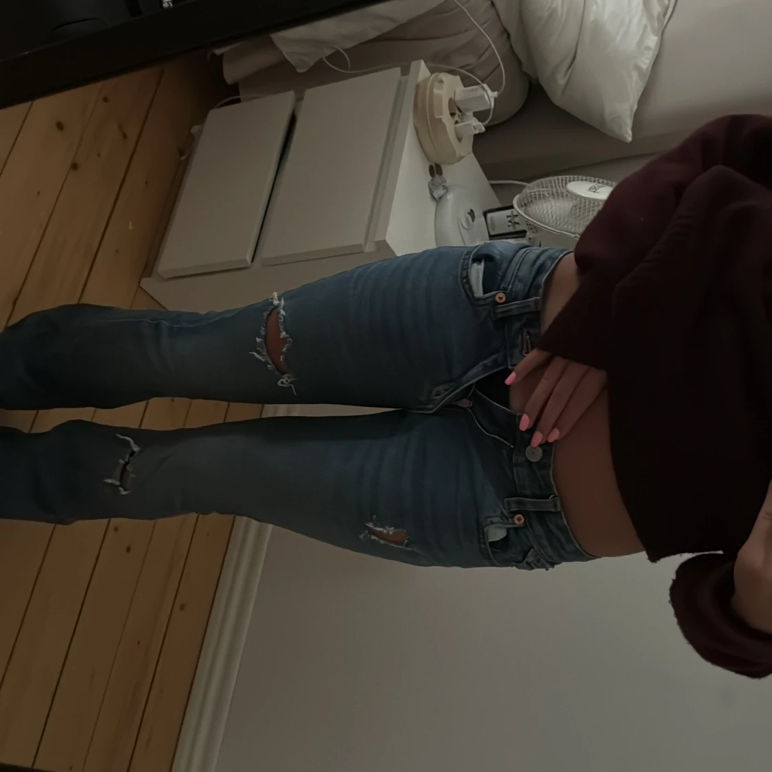   bootcut jeans med slitningar - 1