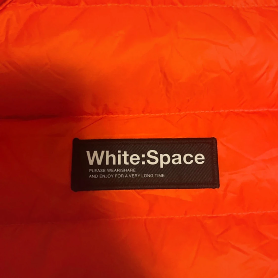 Orange pufferjacka från White Space - 3