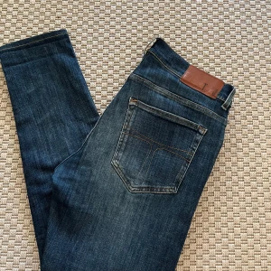 Tiger of sweden jeans - Tja! Säljer dessa feta tos jeans pga att jag inte använder de längre! - Storlek 32/32 - skick 9/10 - Modell: Evolve  - Vid minsta lilla fråga du inte tveka att höra av dig! Mvh David