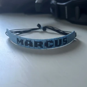 Marcus armband - Säljer ett hemmagjort marcus  armband då de inte används🩷