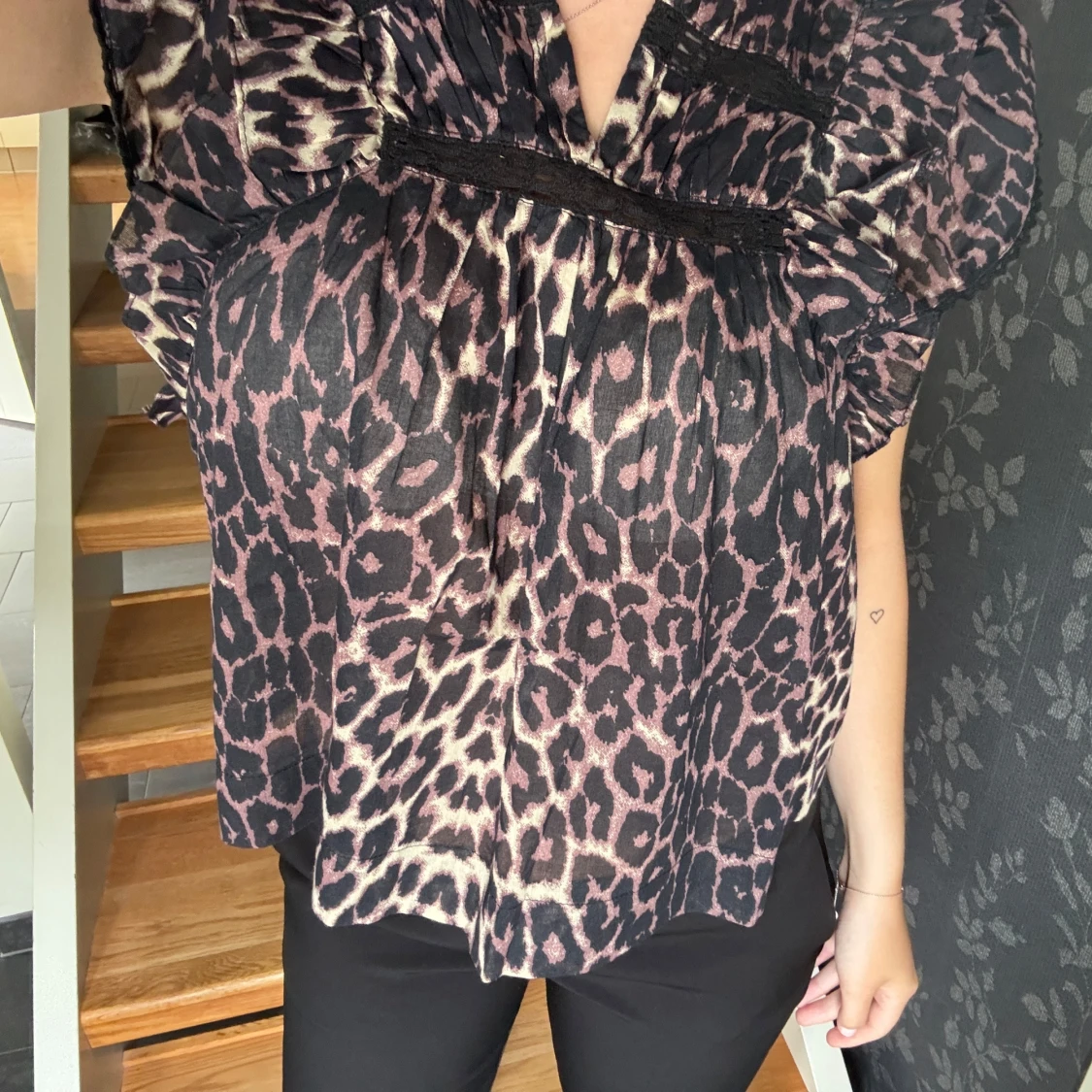 leopard blus Neo Noir - 1