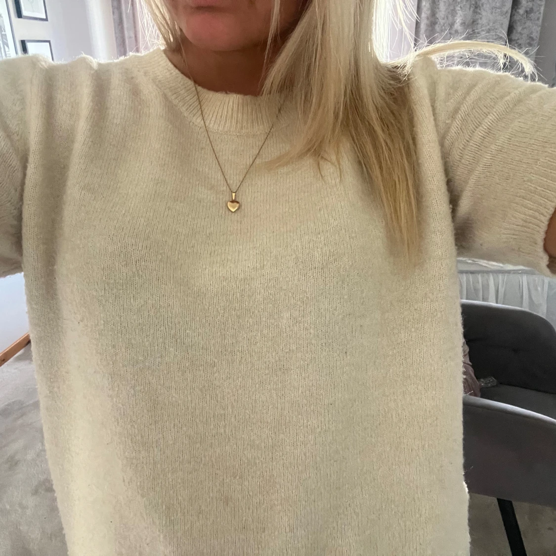 Beige stickad kortärmad tröja - 1