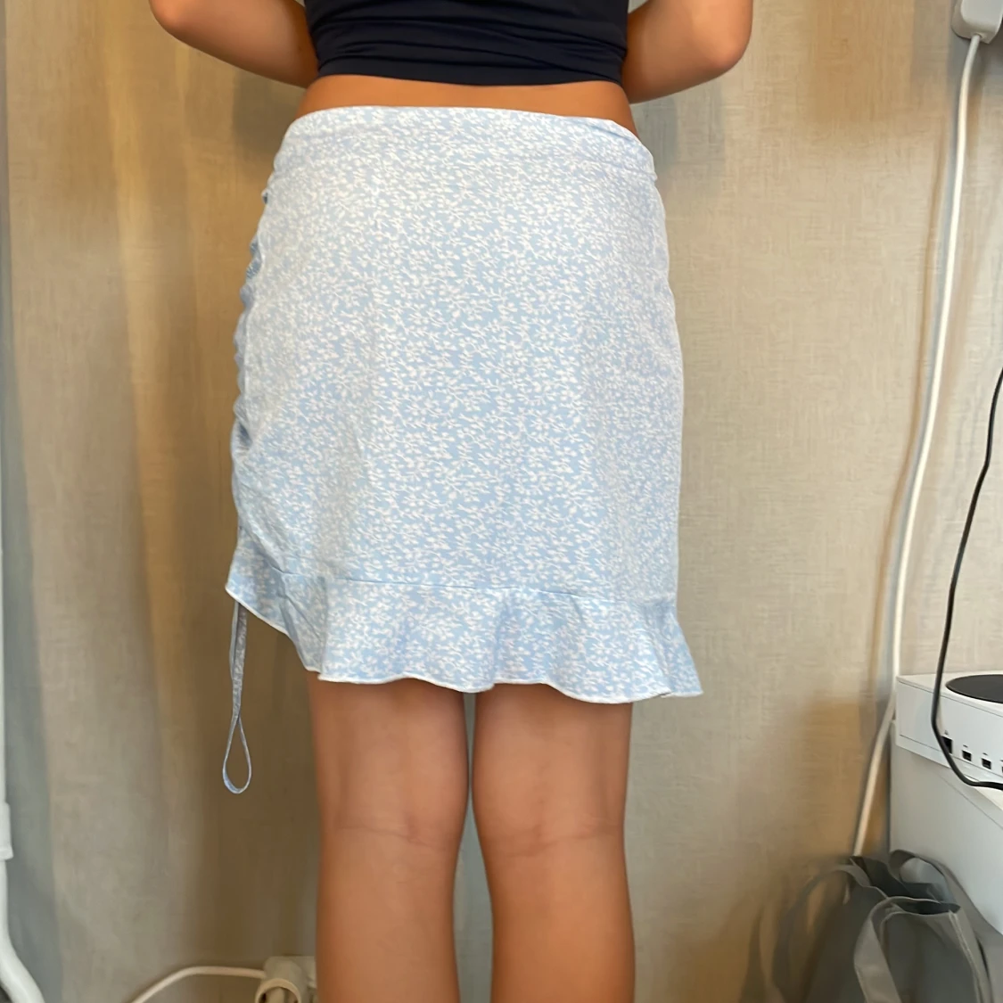 Blommig ljusblå kjol från SHEIN - 1