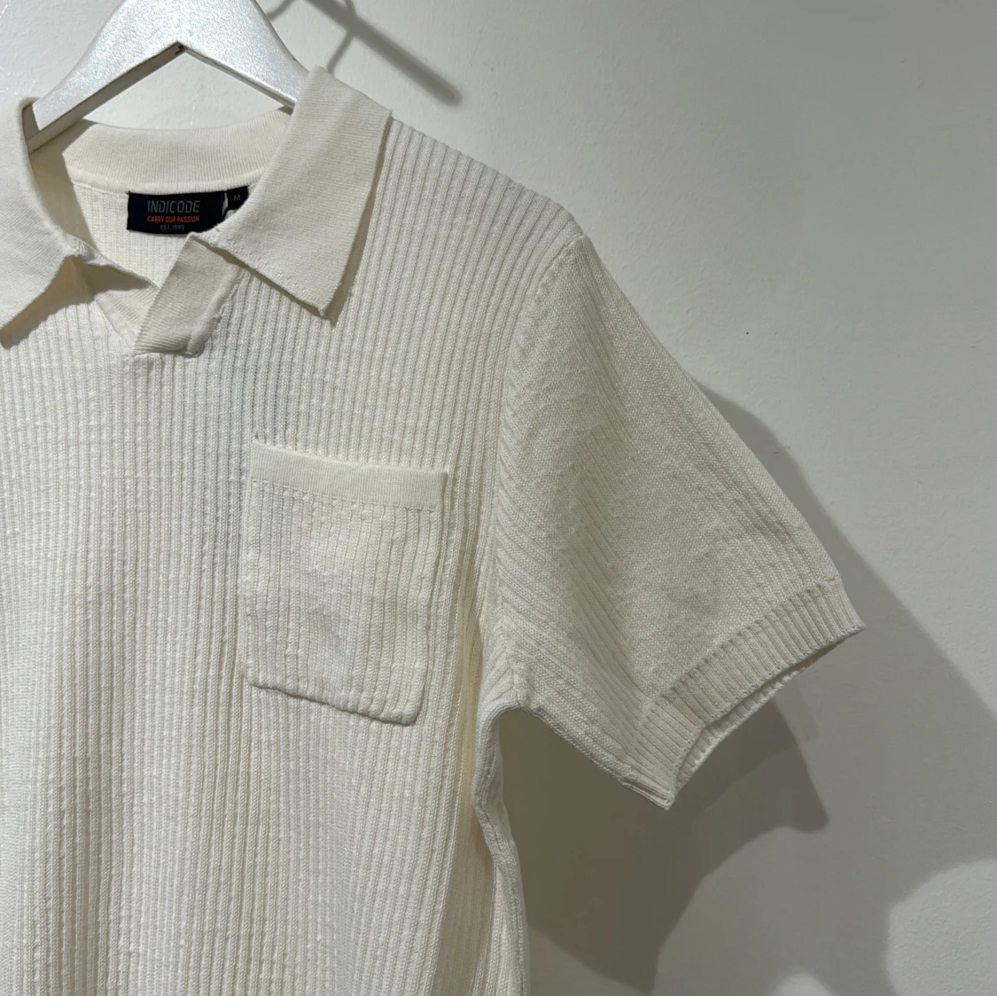 Offwhite pikétröja från Indicode - 2