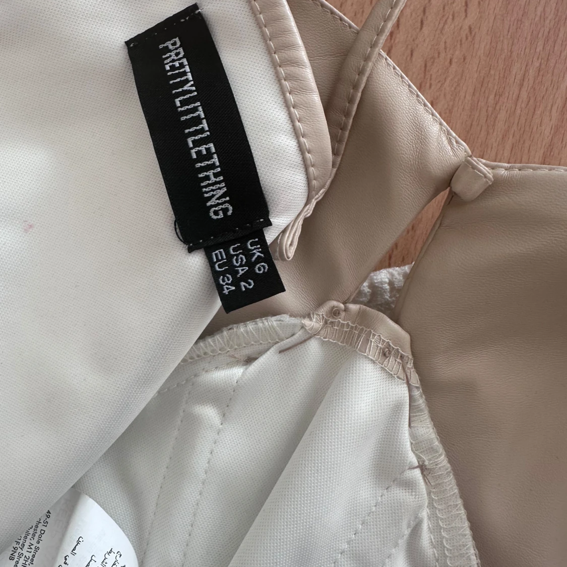 Beige korsett från PrettyLittleThing - 1