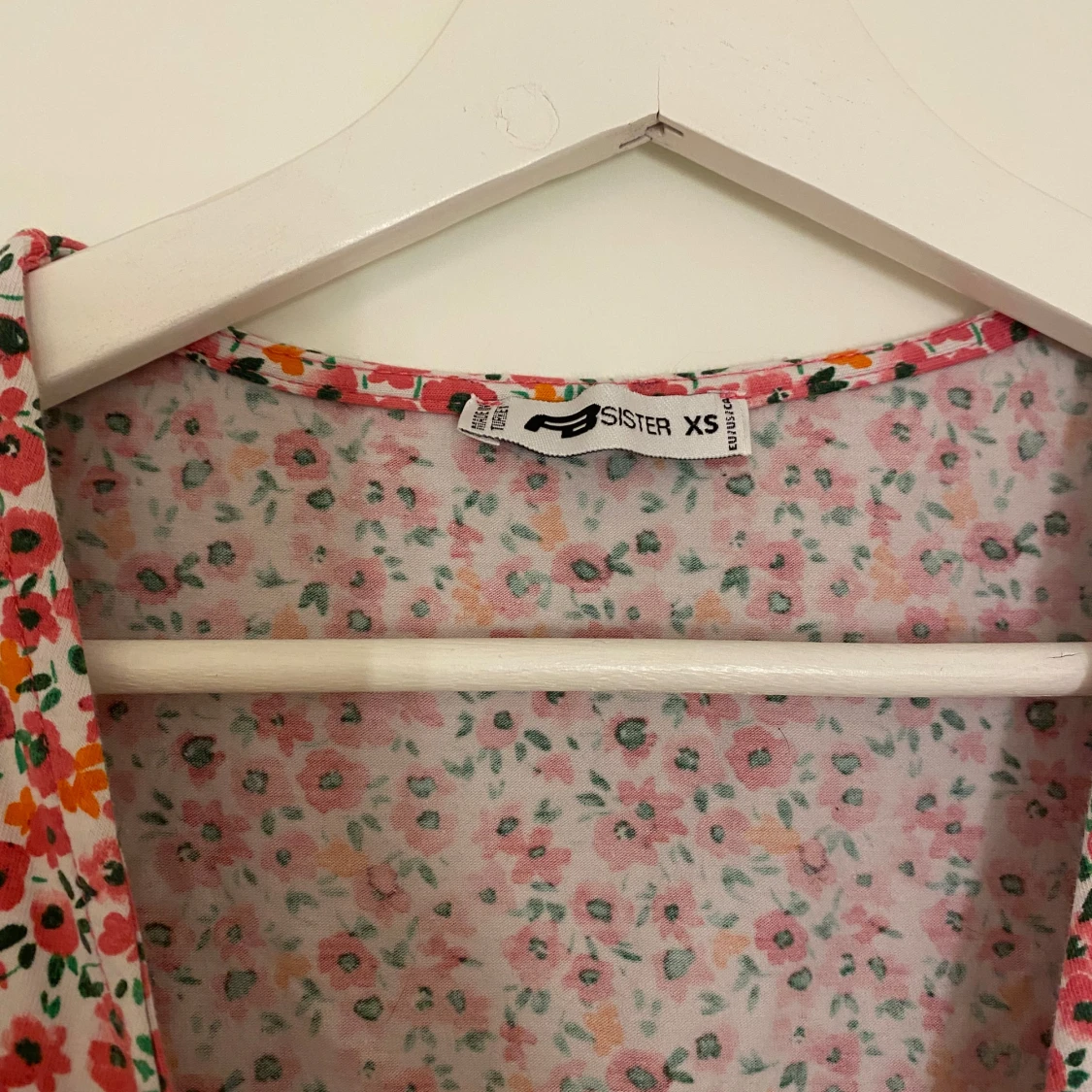 Blommig omlottopp  - 1