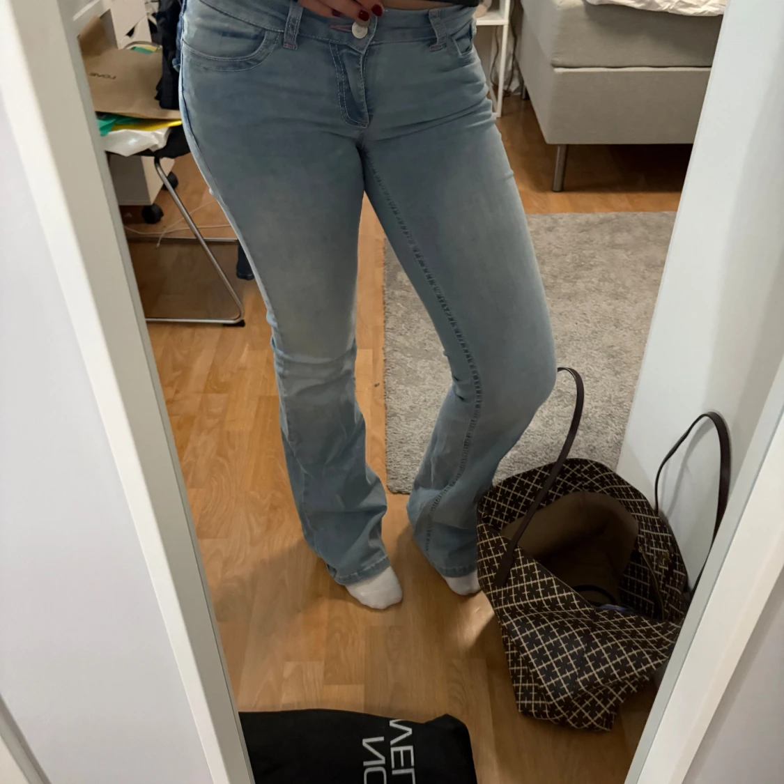 Ljusblå bootcut jeans från Nelly - 2