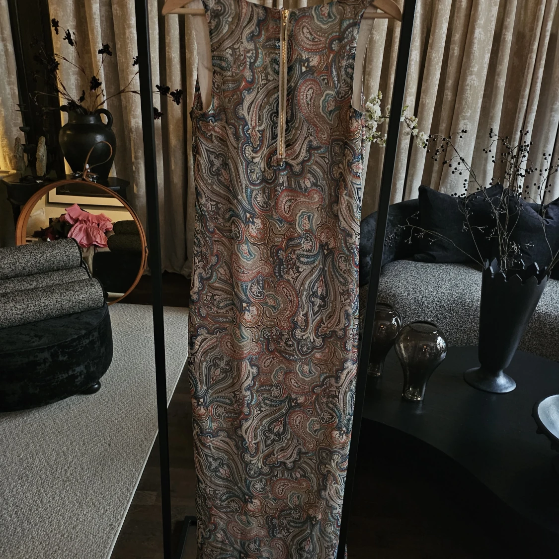 Paisleymönstrad långklänning från Dry Lake - 1