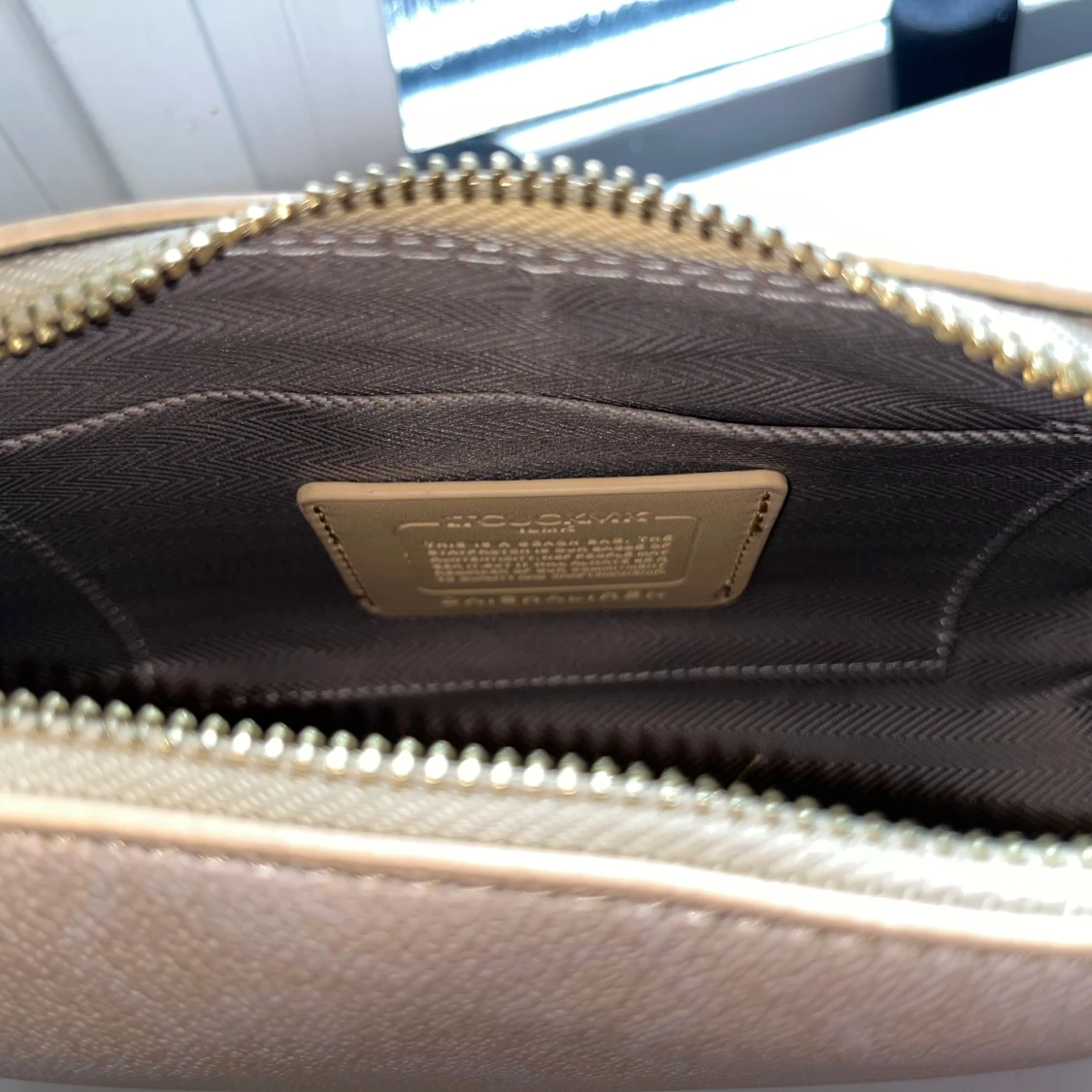 Beige axelväska från Coach - 2