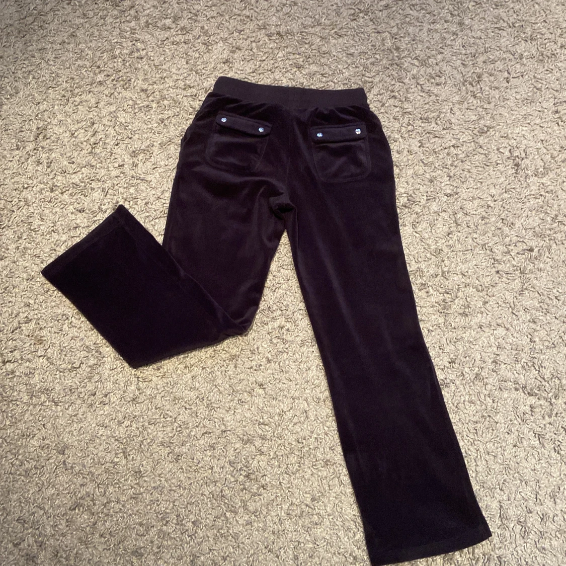 Mörk blå mjukisbyxor i sammet Juicy Couture - 1