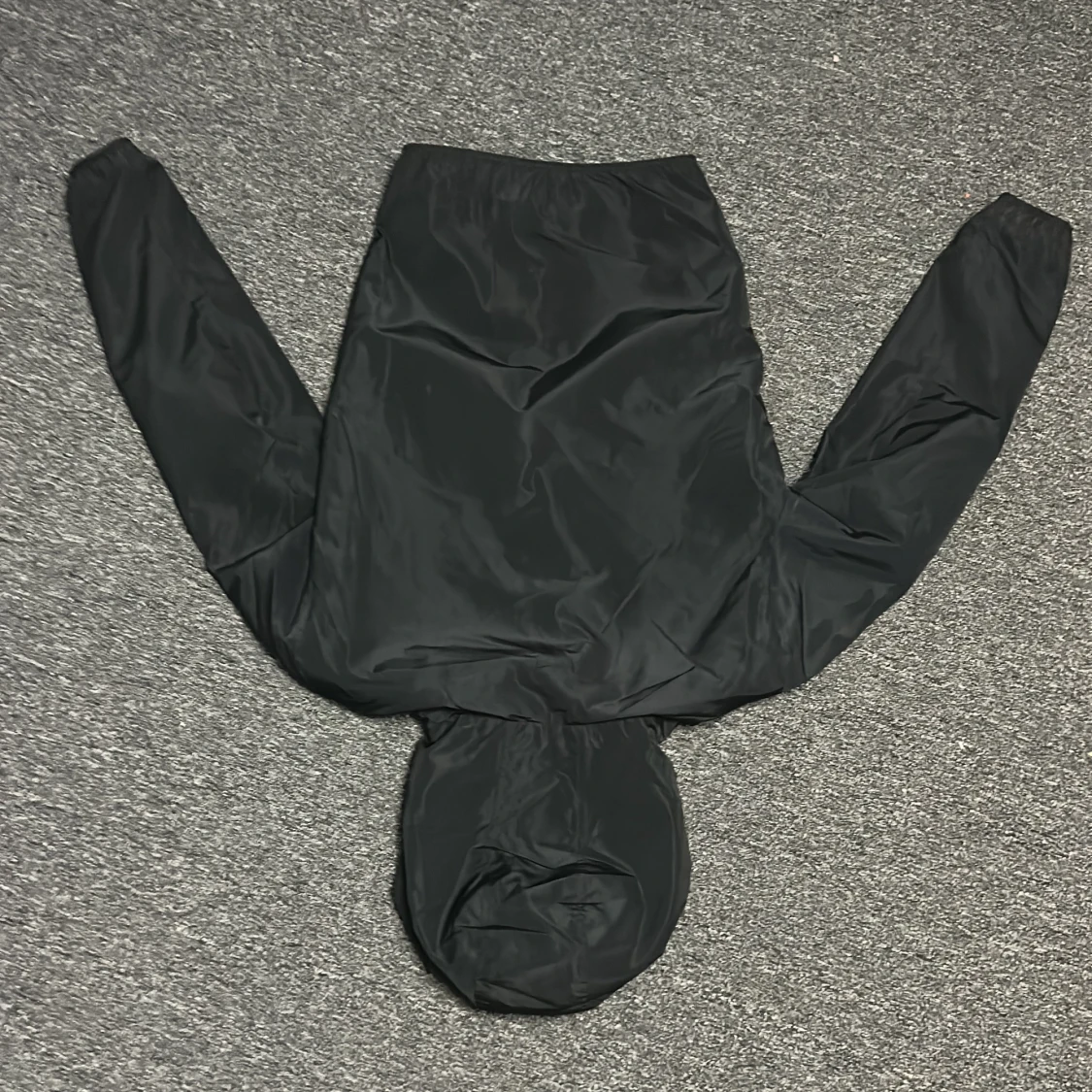 Svart EA7 vindjacka med huva - 1