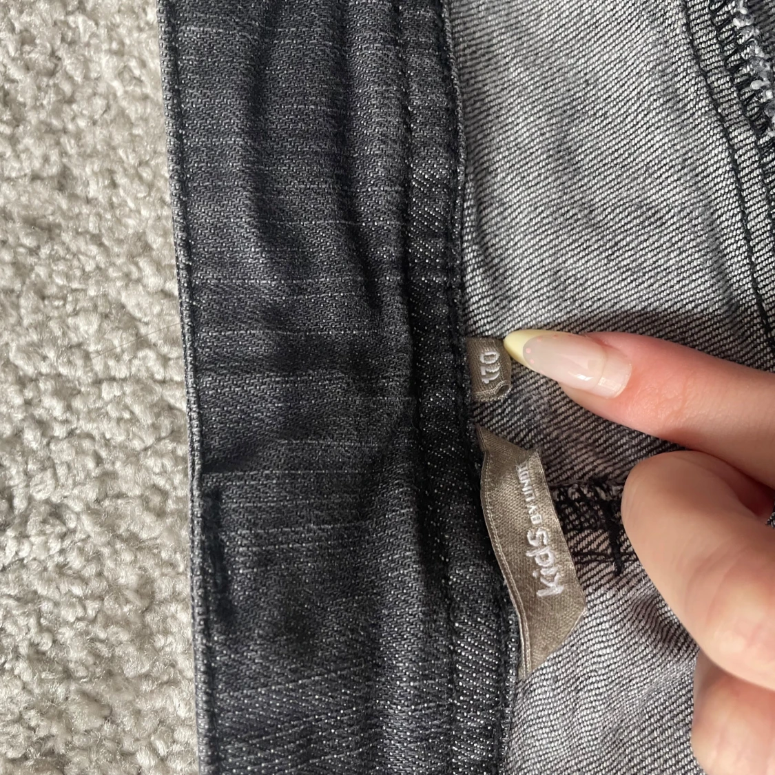 Grå jeanskjol med stjärnor - 3