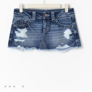 Gina jeans kjol - Super söt jeans kjol från Gina 14+! Kommer inte till andvändning! Midja rakt över: 38/39 längd: 25/26 cm🌺