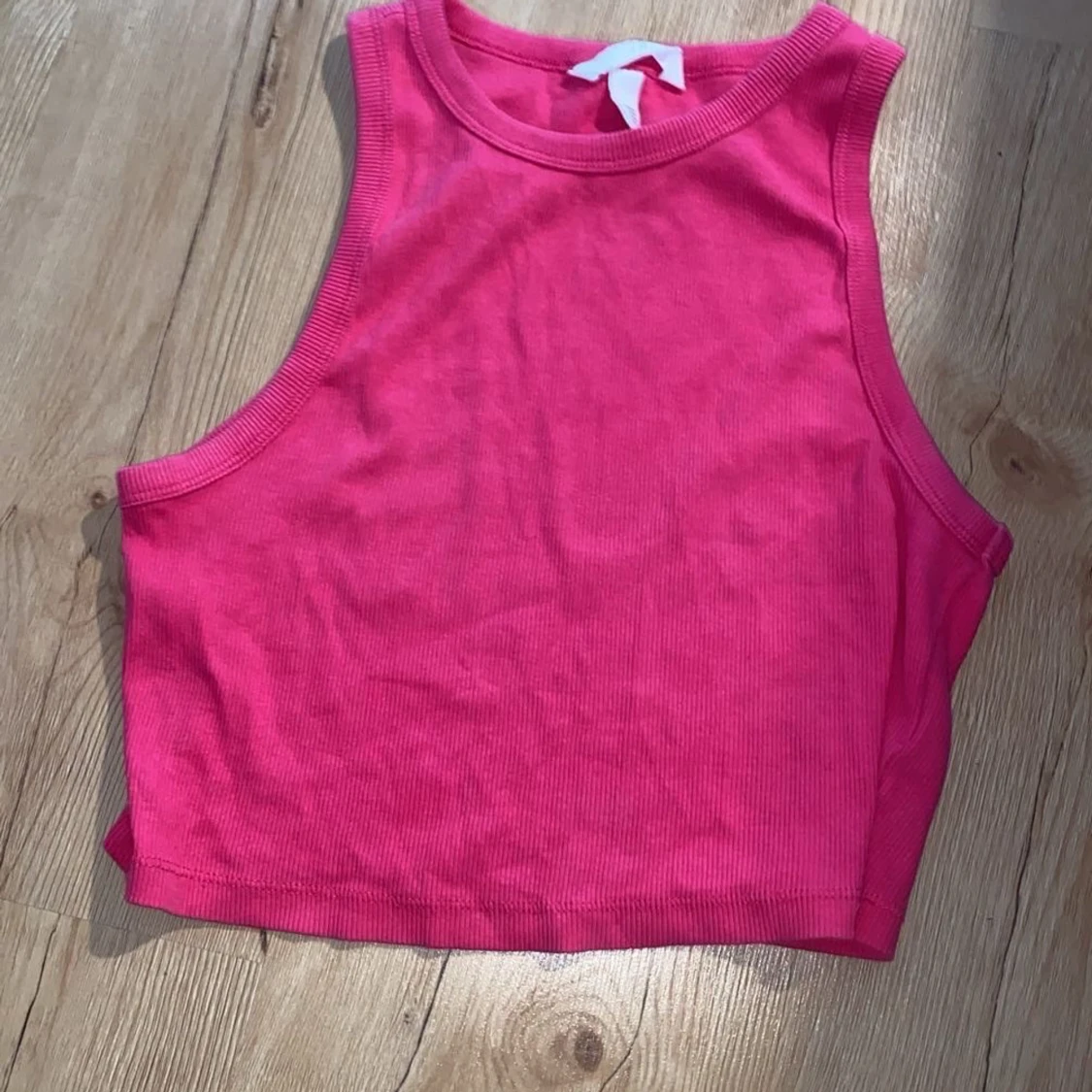 Rosa croppad linnetopp från H&M